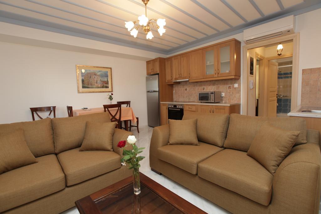 Avgerinos Hotel Kampochora  Kamer foto
