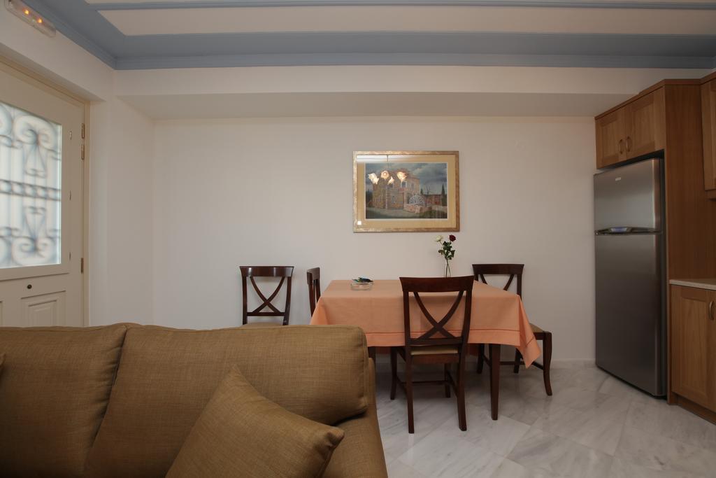 Avgerinos Hotel Kampochora  Kamer foto