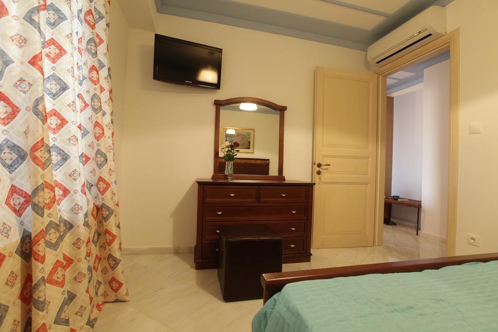 Avgerinos Hotel Kampochora  Buitenkant foto
