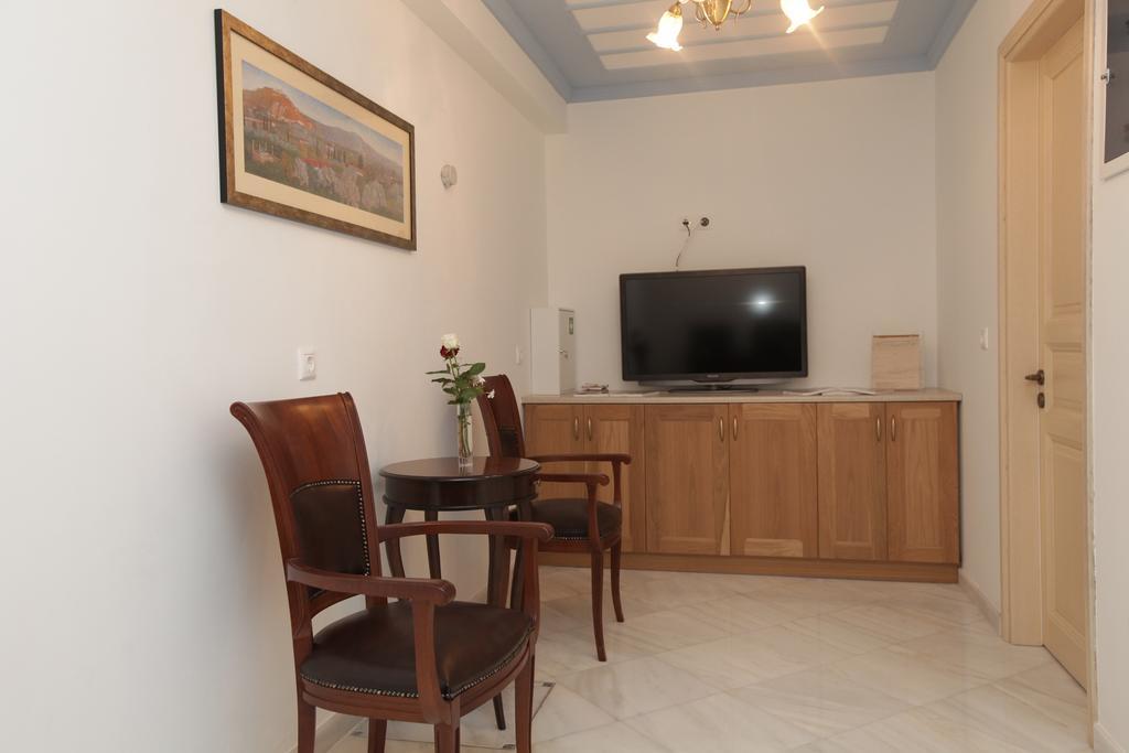Avgerinos Hotel Kampochora  Buitenkant foto